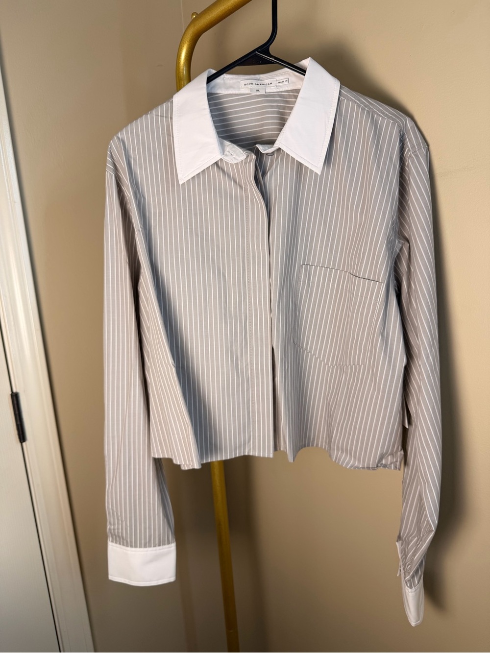 Good American Cropped Button Down